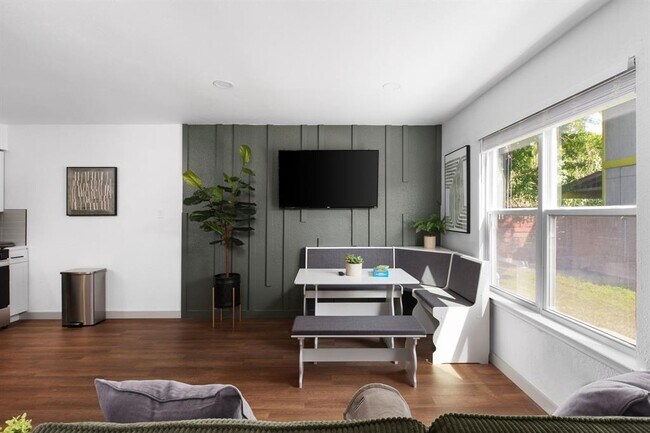 Photo - 1201 Southport Dr