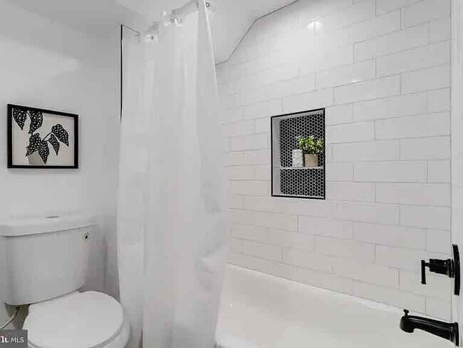 Photo - 723 N Patterson Park Ave