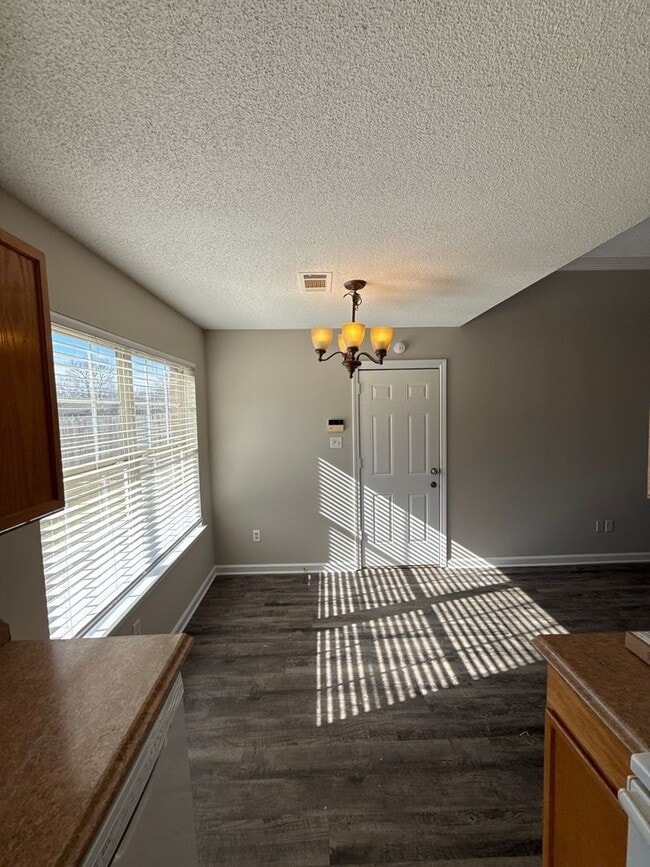 Photo - 175 Pine Ridge Ln