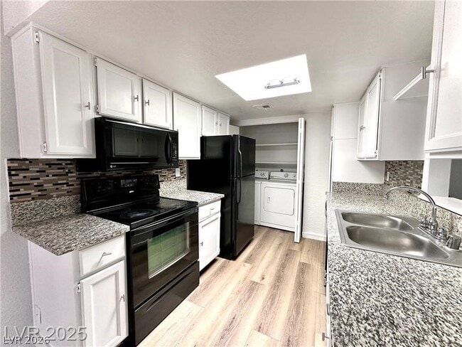 Photo - 2112 Venus Ave Unidad A