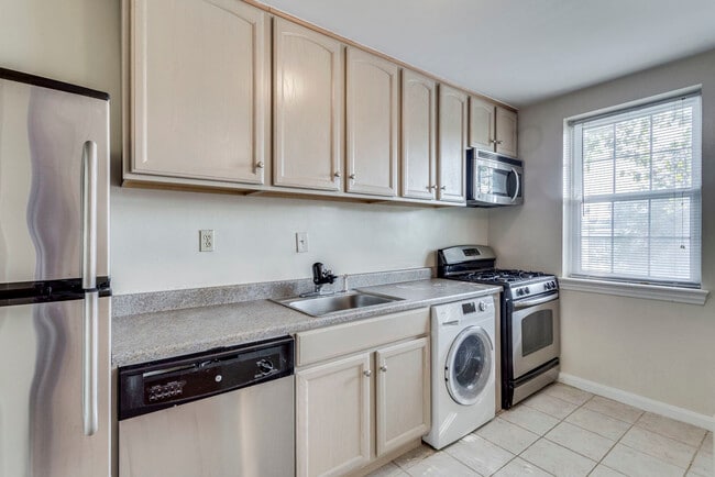 Mason Arms Apartments