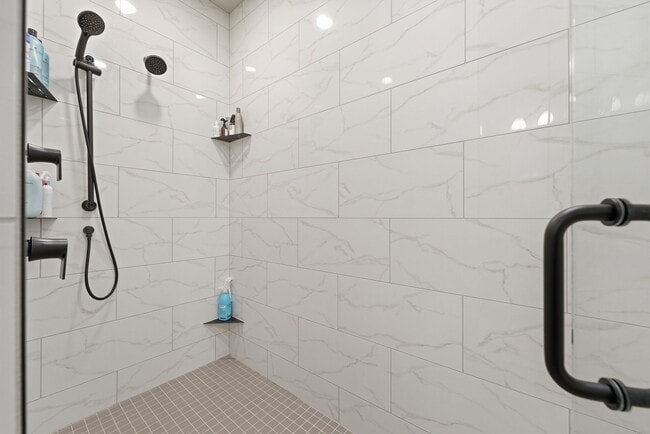 Photo - 2701 W Oak Hill Dr