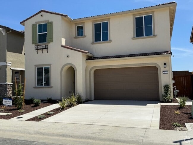 Building Photo - Welcome to this stunning beautiful Brand N... Rental