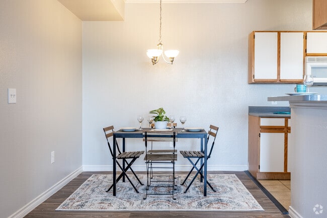 2BR, 2BA - 945SF - Dining Room