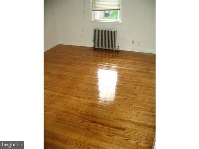 Photo - 1629 Murdoch Rd