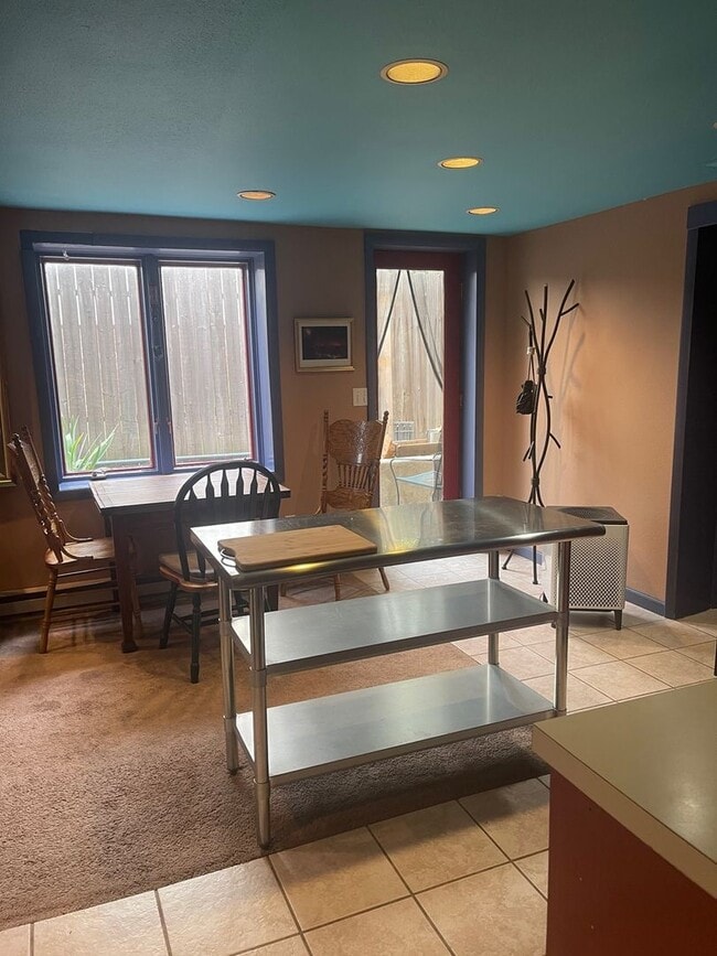 Photo - Furnished 2 Bedroom Garden Level Apartment in Upper Table Mesa Near Bear Creek Park