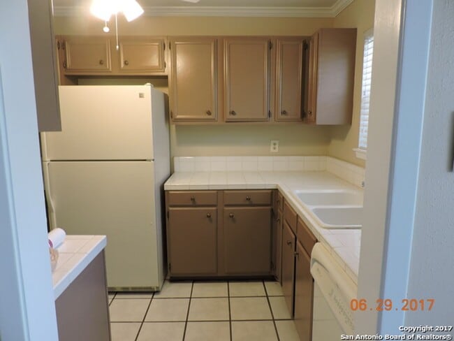 Photo - Charming one story in Rolling ridge subdiv...