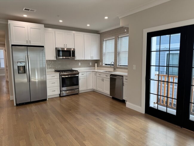 Building Photo - 283 Lamartine St Unit 2 Rental