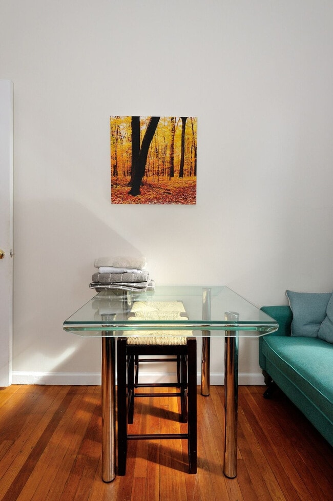 Building Photo - 1503 1st Ave