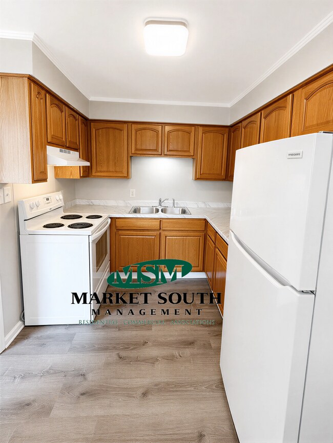 Photo - MIDTOWN SAVANNAH- AVAILABLE NOW! APPOINTMENT NEEDED TO VIEW! Unit 4 W. 53rd Street #1