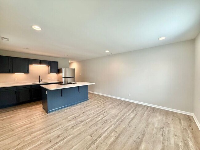 Photo - 615A Burlington Ave Unidad A