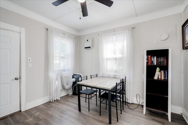 Photo - 2245 Bayvale Rd