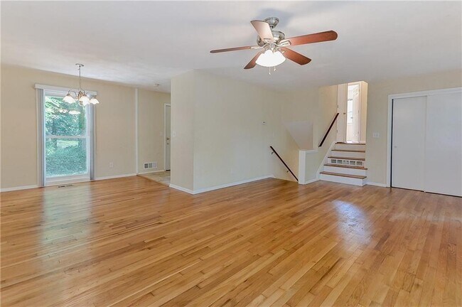 1935 Inverness Rd