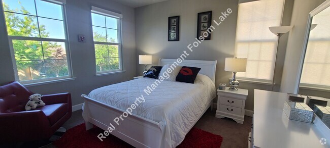 Building Photo - Private Furnished Room For Rent in Gated S... Unit B Rental