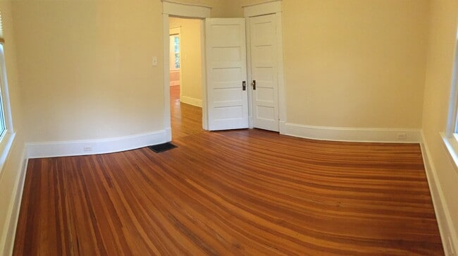 Photo - 307 Perry St