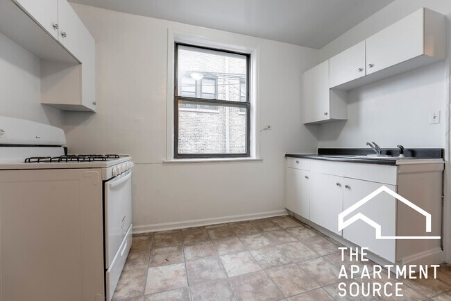 Photo - 2337 N Spaulding Ave Unit 1B