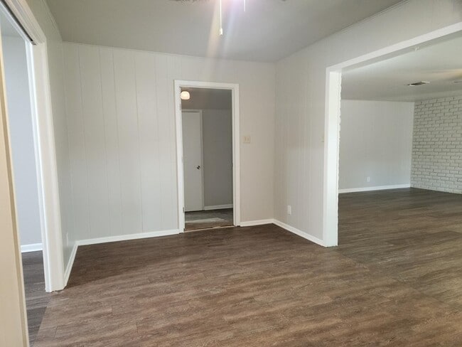 1006 Nancy Beth Dr