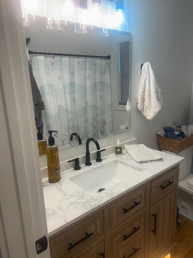 Photo - 1126 Shoreside Way