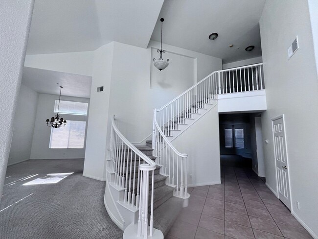11811 Columbia Ct