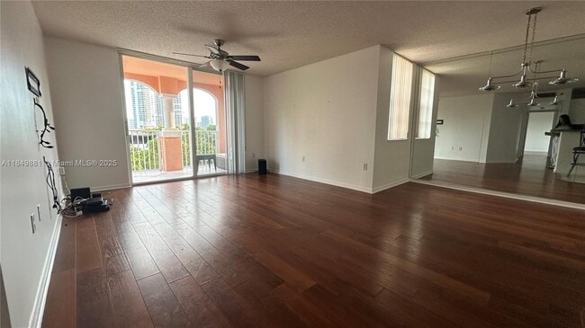 Photo - 19501 E Country Club Dr Unit 9602