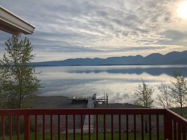 Photo - 540 Shoreline Dr