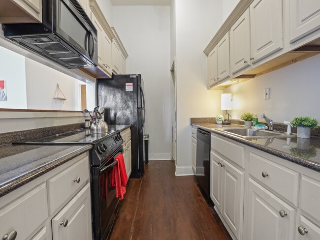 Photo - 66 S Front St Unit 21