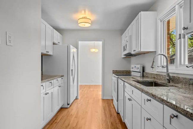 Photo - 2500-2502 Green Bay Rd Unidad 2502