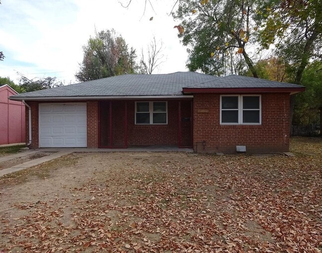 Photo - 1356 Elmira St House