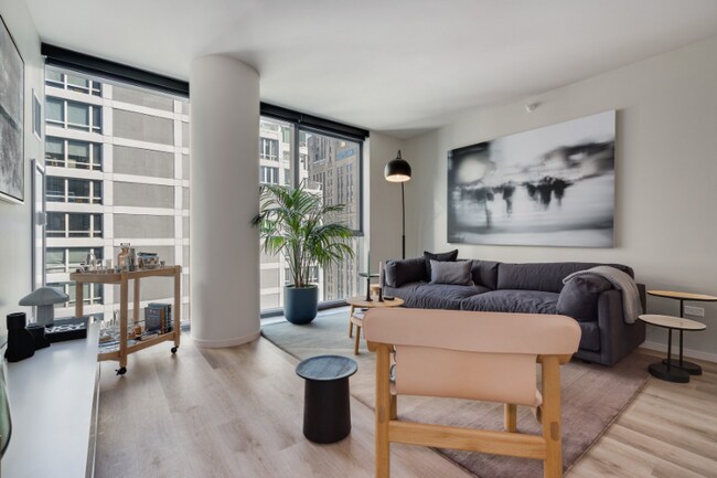 Photo - 87 E Wacker Pl