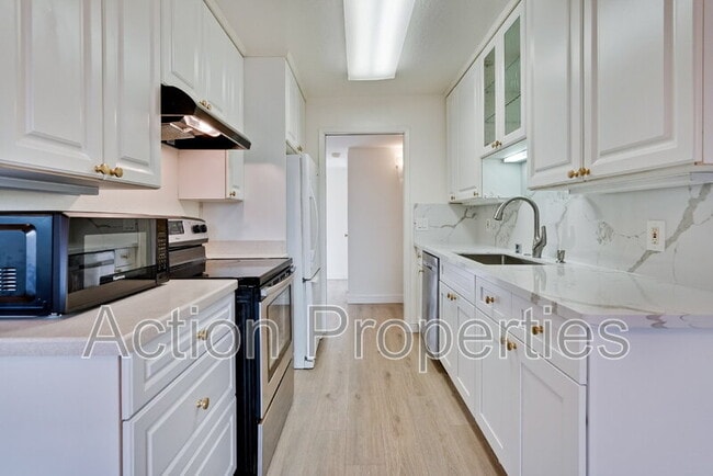 Photo - 255 S Rengstorff Ave Unidad #23