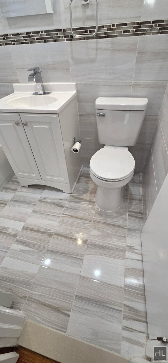 Photo - Two Bedroom Bayside Apartment Unit 2