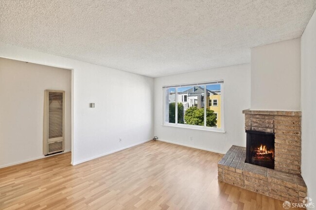 Building Photo - 1369 9th Ave Rental