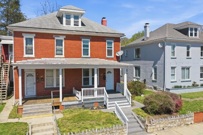 Photo - Beautiful Duplex with Charm