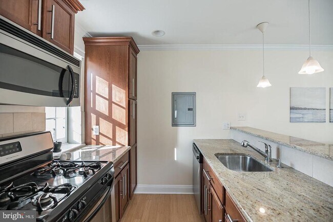 Photo - 1716 Pine St Unit 5/3R