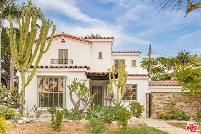 Building Photo - 2228 Prospect Ave