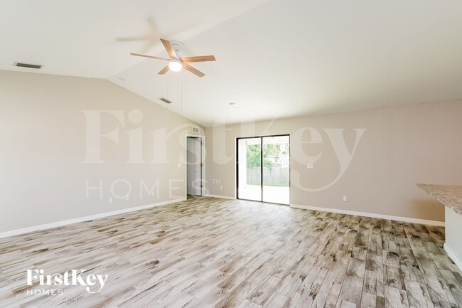 Photo - 8432 Grove Rd