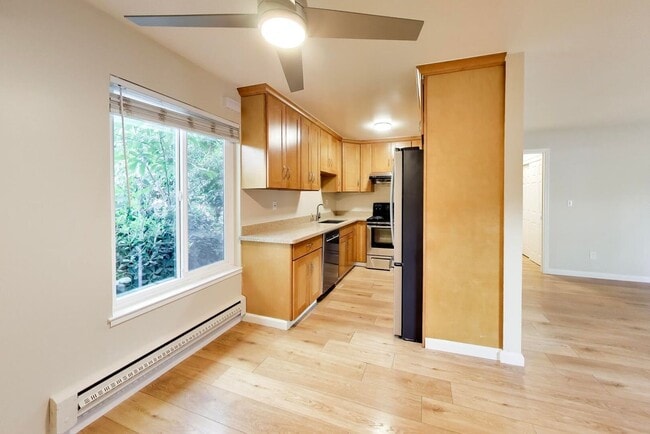 Photo - 1281 Ayala Dr Unit 01