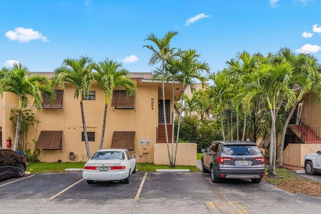 Building Photo - 6854 NW 173rd Dr Unit 210