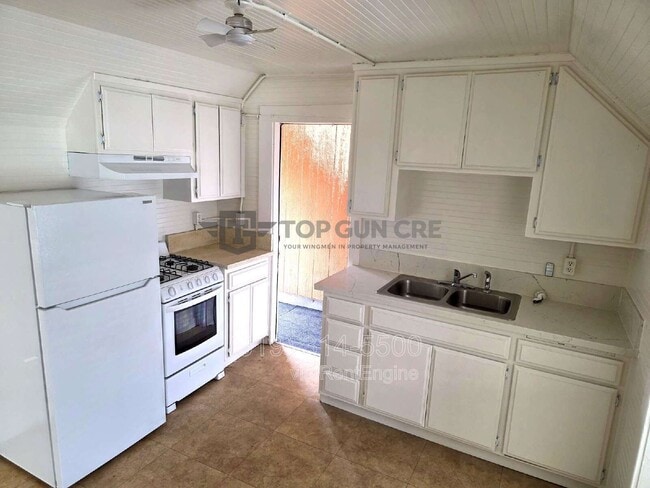 Photo - 2029-31 National Ave Unit 2031.5