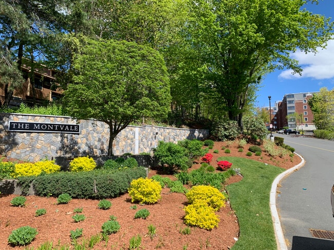 Building Photo - 100 Ledgewood Dr Unit 515 Rental