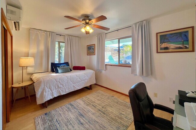 Furnished 3Bed/2Bath Turnkey with Scenic Views and Included Amenities.