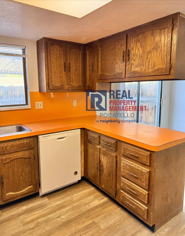 Photo - 3 bedroom 1.5 bath townhouse - 2 car carport