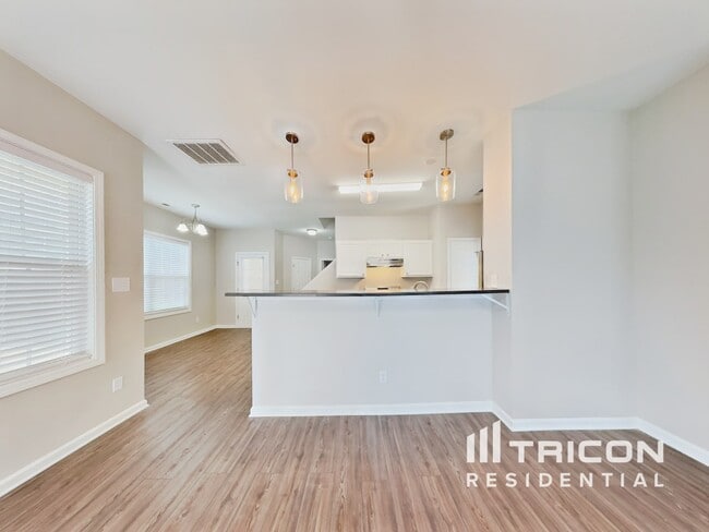 Photo - 5816 Wynmore Road