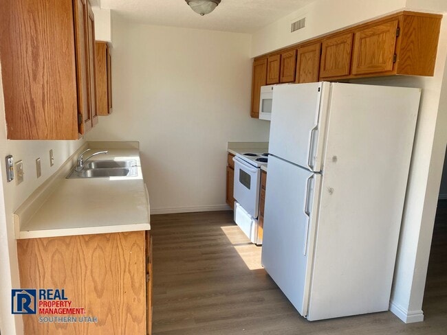 Photo - Townhome near Dixie State University