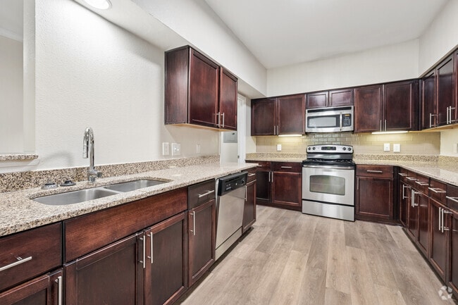 Concourse 3BR, 2BA - 1,560SF - Kitchen