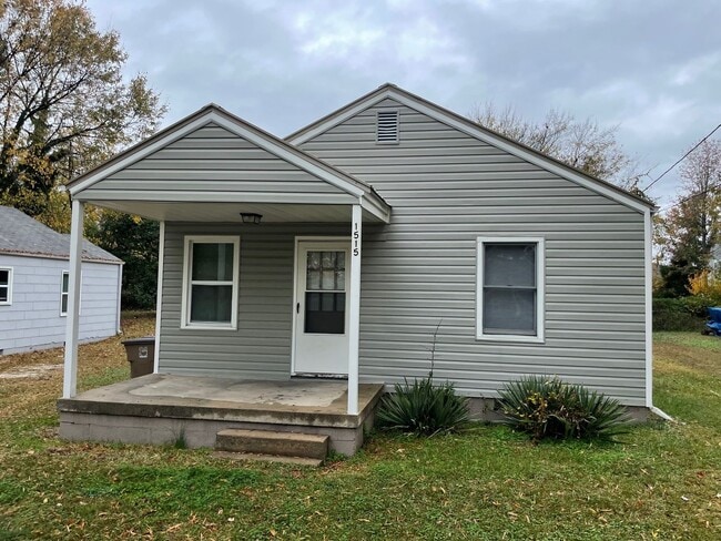 Photo - 2 BDRM 1 BA, 816 SQ FT HOME, DUKE POWER, CITY OF GREENSBORO WATER- $975 MONTH, $975 DEPOSIT!!