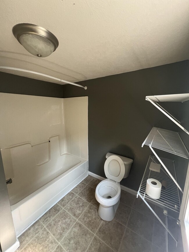 Photo - 607 Samantha Ave