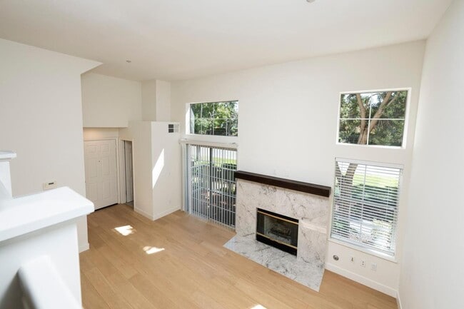 Photo - 356 Meridian Dr
