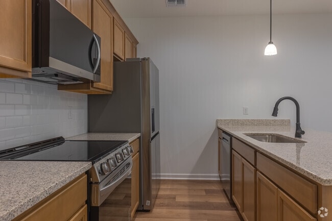 3BR, 2BA - 1,124SF - Kitchen