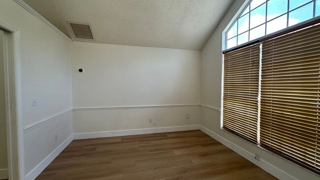 Photo - 935 Shriver Cir
